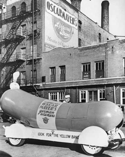 Wienermobile todos los Coches Salchicha Oscar Mayer que han existido 1936 General Body Company